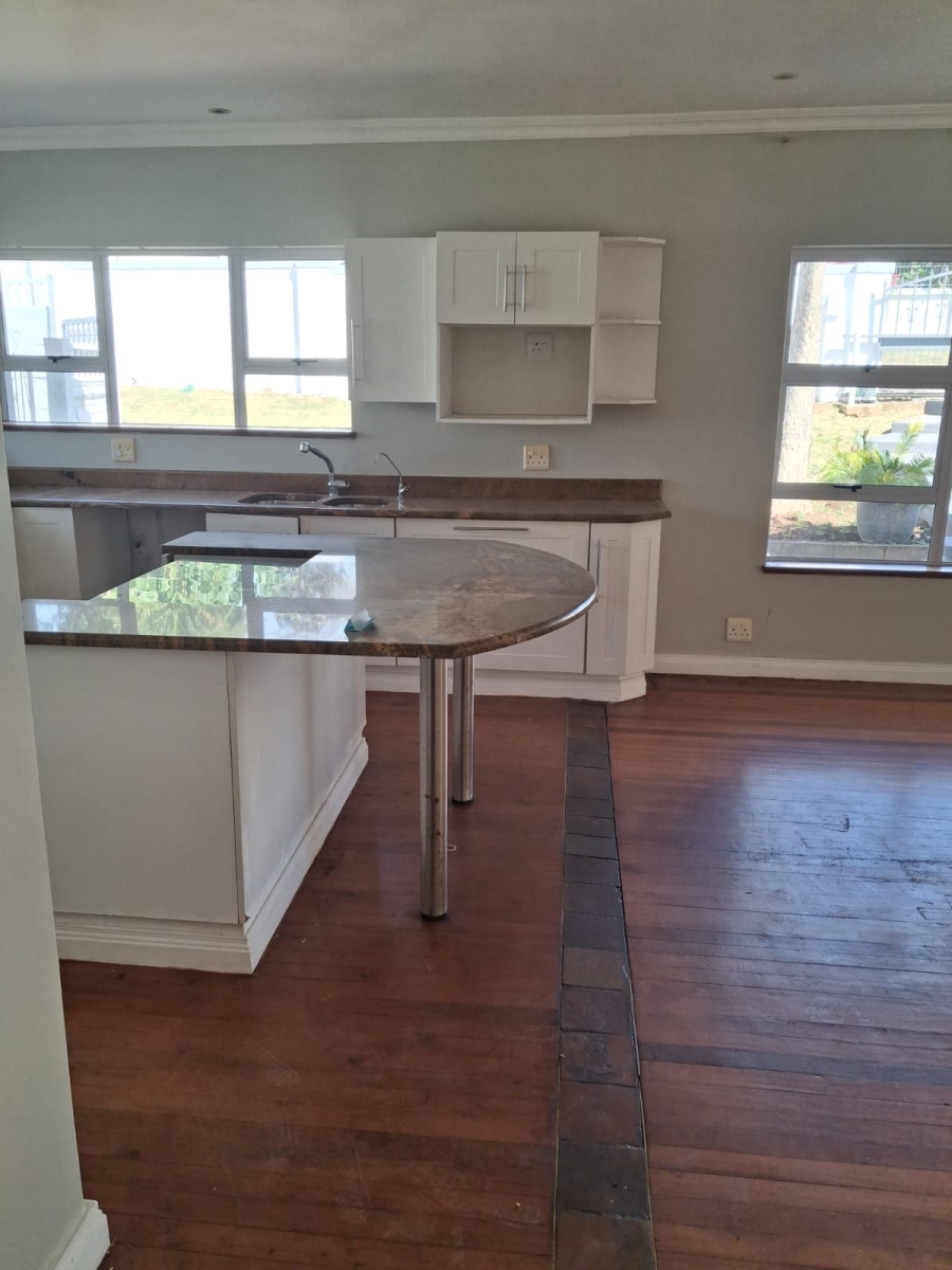 To Let 3 Bedroom Property for Rent in Vincent Heights Eastern Cape